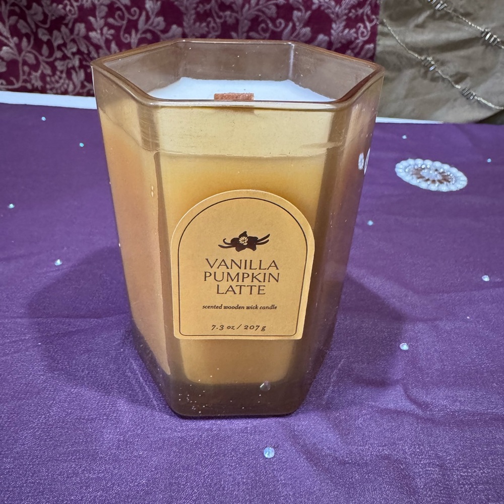 Kohls Vanilla Pumpkin Latte Scented Candle - Brown